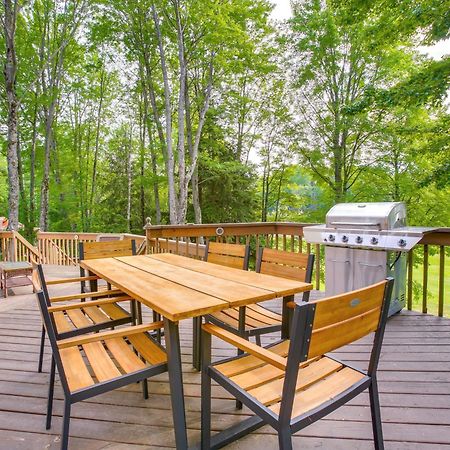 Family-Friendly Cadillac Home With Golf Course Views Exterior foto